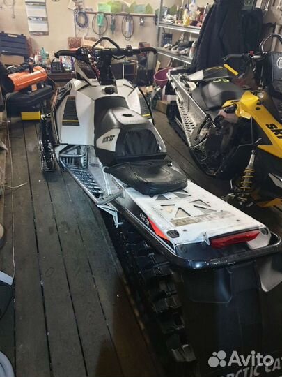 Arctic Cat M8000 Sno Pro 153