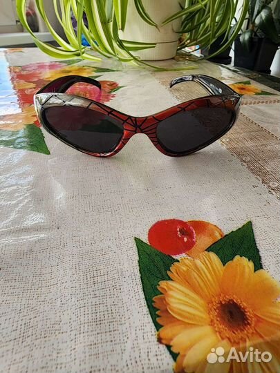 Очки детские солнцезащитные