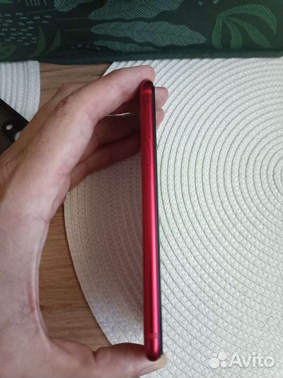 Телефон iPhone se 2022