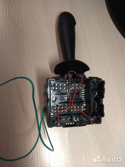 Правый переключатель дворников с бк Renault Duster