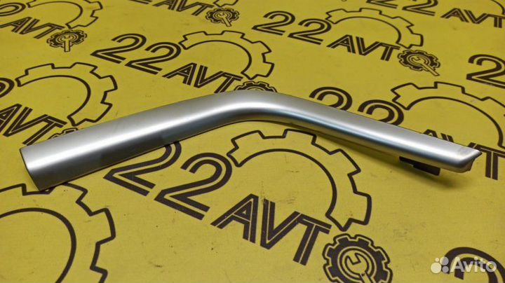 Накладка консоли передняя правая Subaru Legacy BL5