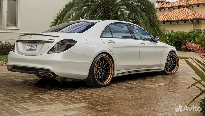 Двухсоставные кованые диски на Mercedes S R20