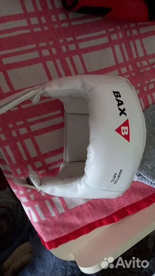 Перчатки, шлем, бинты для бокса