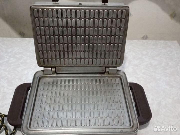 Электрическая вафельница СССР