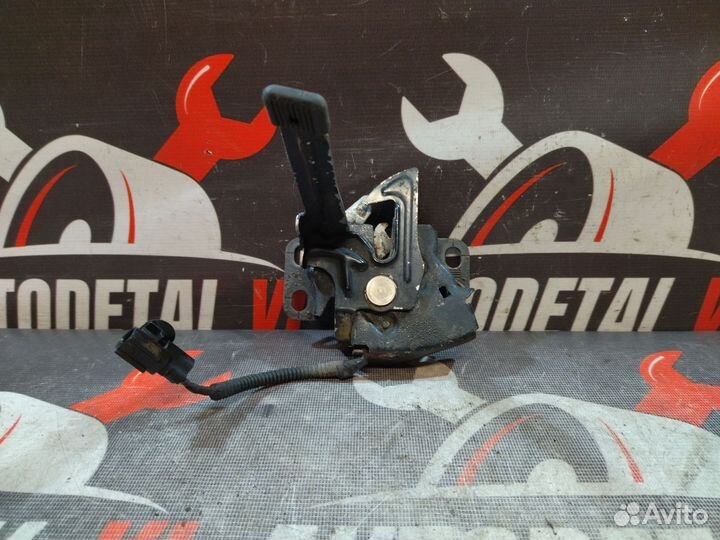 Замок капота Honda Civic 8 4D