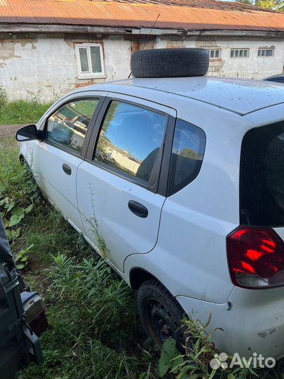 Заднее крыло Шевроле Авео Т200