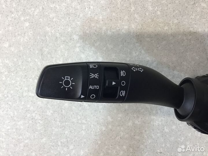 Переключатель подрулевой в сборе Kia Optima IV 201