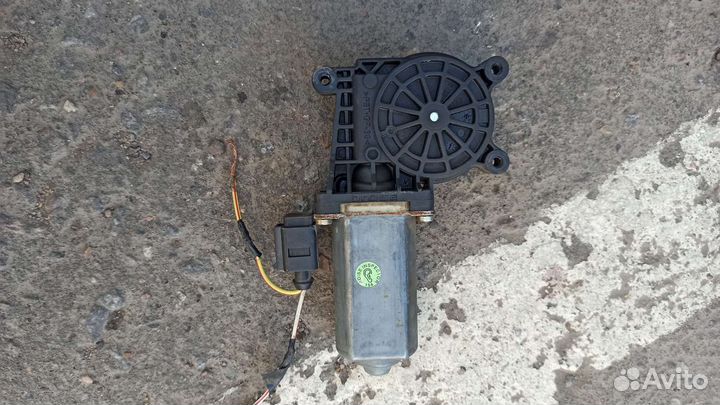 Моторчик стеклоподъёмника Focus 1