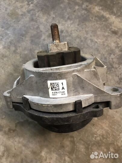 Подушка крепления двигателя бмв Х3 Ф25