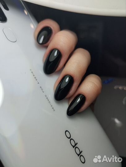 Маникюр и педикюр