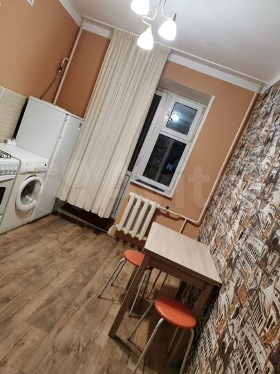 1-к. квартира, 37 м², 4/9 эт.