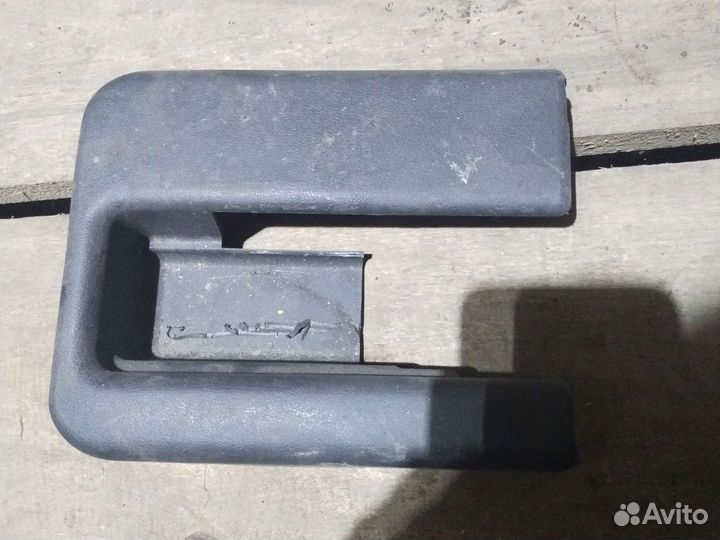 7996742020 Накладка крепления сидения Toyota RAV 4