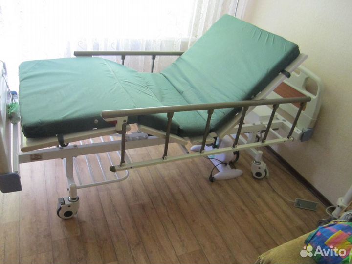 Медицинская кровать с электроприводом бу