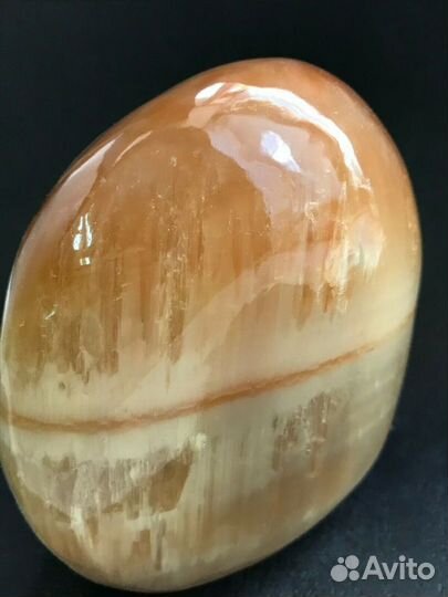 Брюссельский грифон фигурка камень селенит