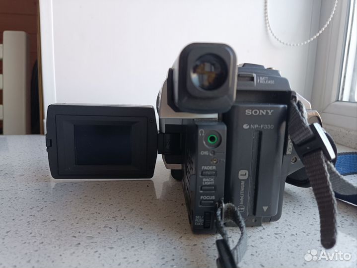 Видеокамера Sony DCR-TRV130E