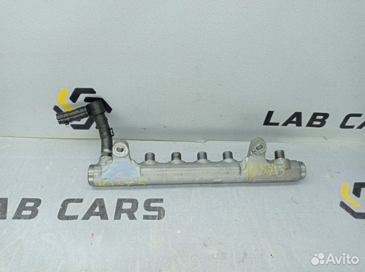 Топливная рампа Audi A4 B8 caga 2.0 TDI 2009