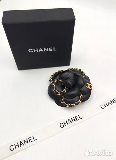 Брошь Chanel Camelia камелия твид кожа цветок
