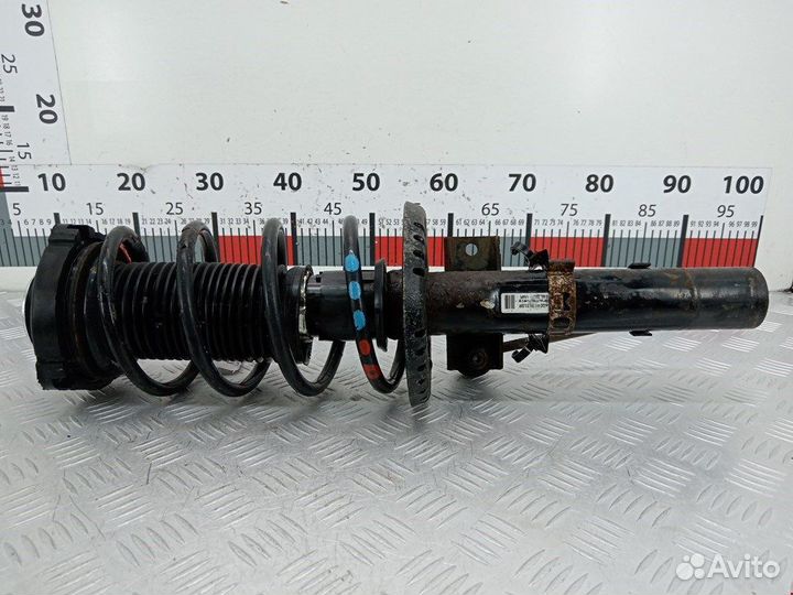 Стойка для Volkswagen Golf 4