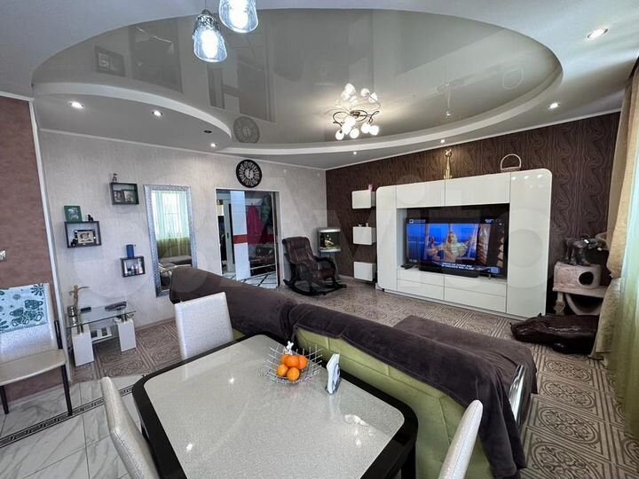 3-к. квартира, 74 м², 5/5 эт.