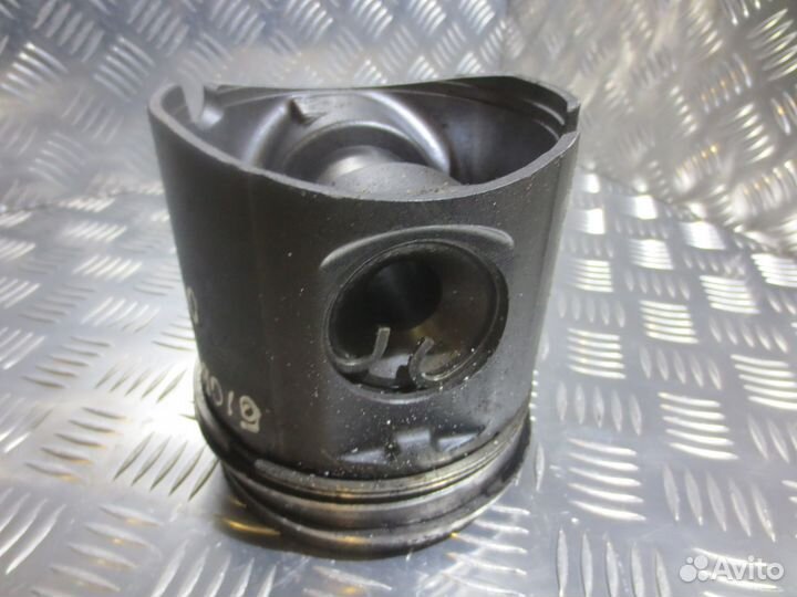 Поршень Mercedes-Benz A4570301437