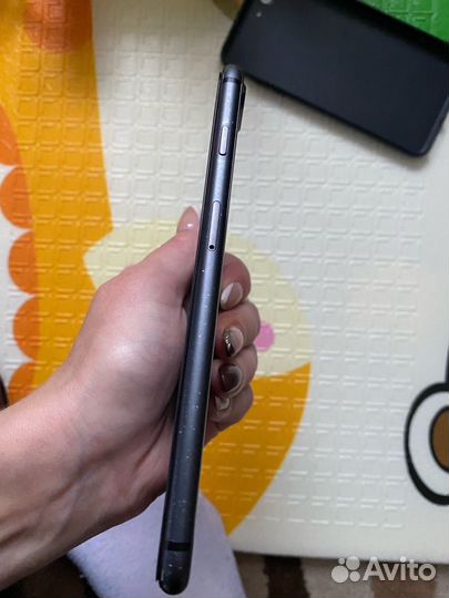 iPhone 8 Plus, 64 ГБ