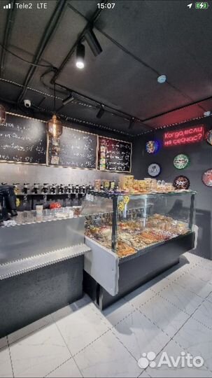 Продавец разливного пива