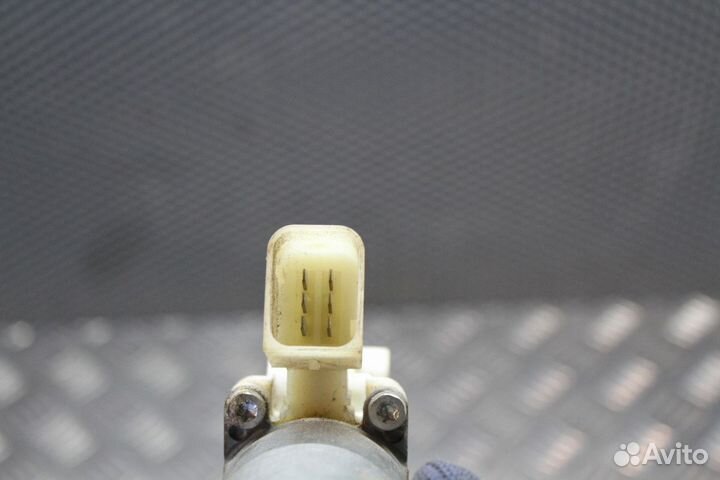 Моторчик стеклоподъемника CLS C219 W219