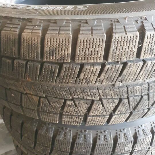 Bridgestone Blizzak Revo GZ 215/65 R16