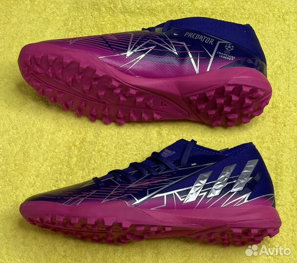 Футбольные бутсы сороконожки Adidas Predator