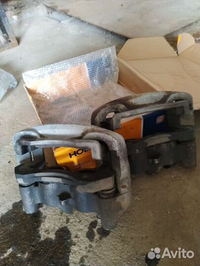 2 тормозных суппорта УАЗ Патриот