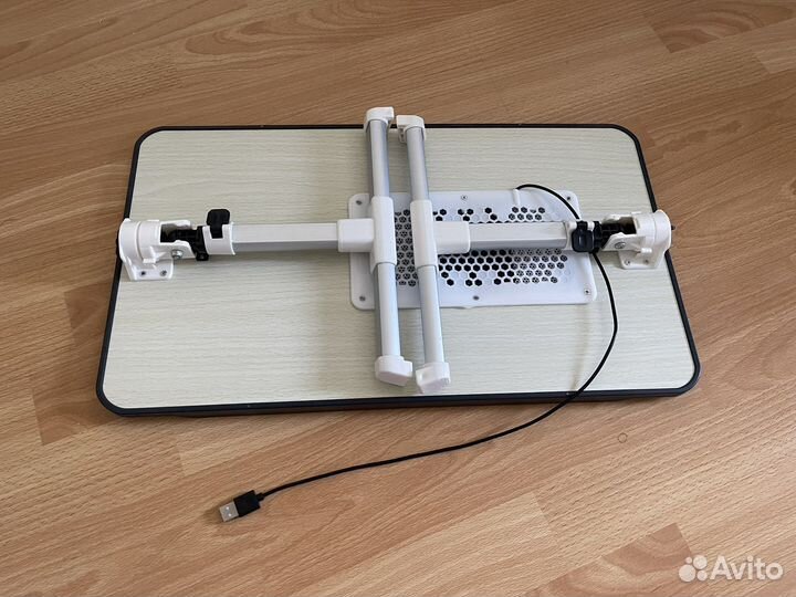 Столик под ноутбук