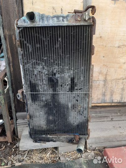Продам радиатор на авто