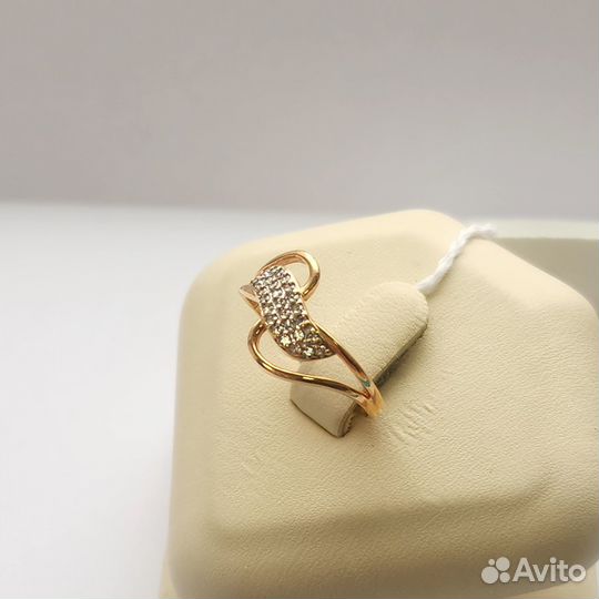 Золотое кольцо 585 пробы 15,5 р. 1,46