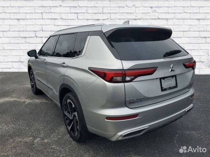 Mitsubishi Outlander 2.5 CVT, 2022, 24 754 км