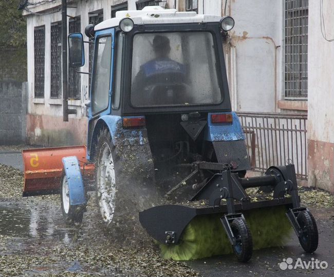 Подметание дорожек площадок трактор мтз со щеткой