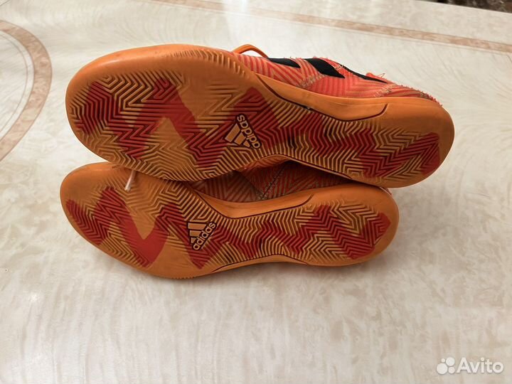 Футбольные бутсы adidas 42 размер