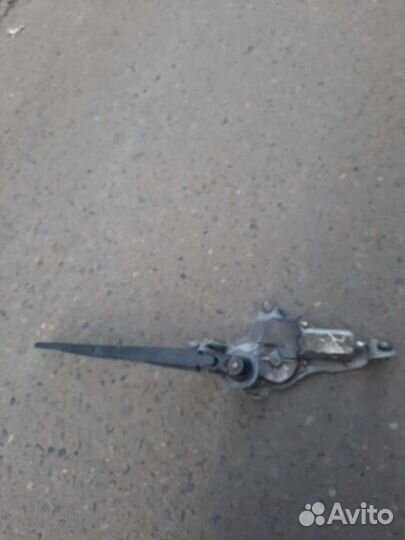 Продам запчасти с задней двери тойота сусед