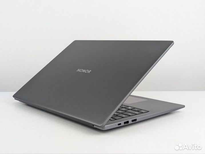 Honor MagicBook X16 i5-12450H 16/512GB IPS Ноутбук