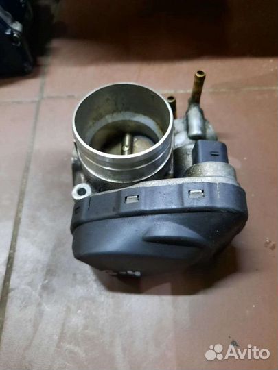 Дросельная заслонка фольксваген пассат б5 + 2.0 AZ