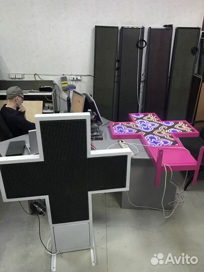 Светодиодный аптечный крест новый гарантия любой ц