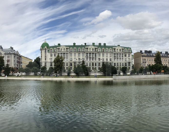 ПСН 400 кв.м в центре города у Черного озера