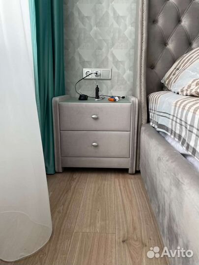 Тумба прикроватная