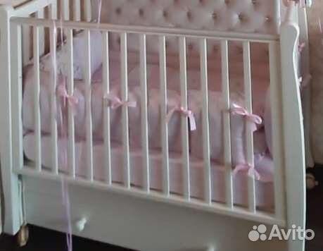 Постельное белье в детскую с подушками бортиками