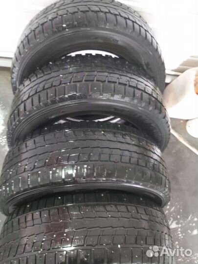 Dunlop SP Winter Ice 01 265/60 R18