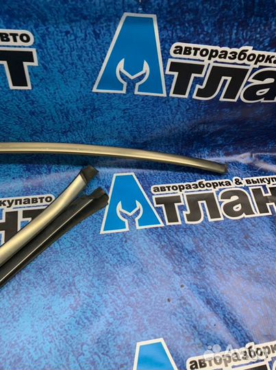 Молдинг лобового стекла Mercedes Benz Clk W209