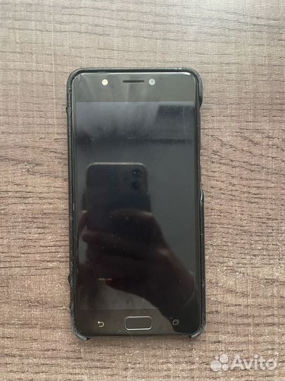 Телефон Zenfone 4 Max