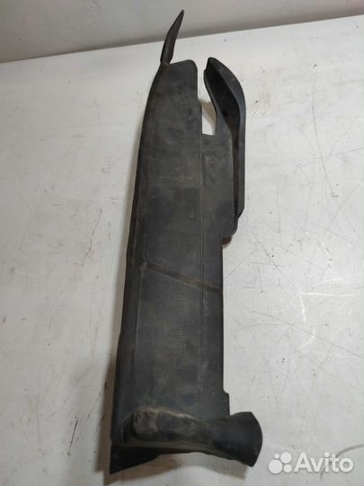 Накладка правого крыла защита Audi A3 8V 13-20