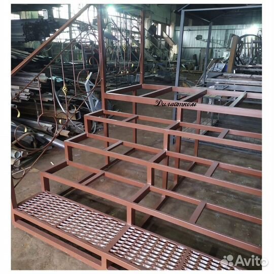 Крыльцо. Уличная лестница