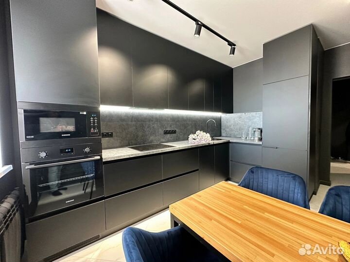 Угловая кухня на заказ. Фабрика