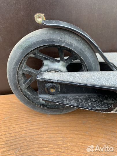 Трюковой самокат reaction